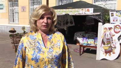 Свято дерунів із благодійною метою: у Коростені фестиваль дерунів провели в іншому форматі Свято дерунів із благодійною метою: у Коростені фестиваль дерунів провели в іншому форматі
