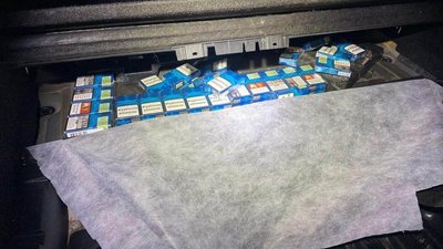 Приховані сигарети виявили в автомобілі 58-річного українця у пункті пропуску "Вилок" Приховані сигарети виявили в автомобілі 58-річного українця у пункті пропуску "Вилок"