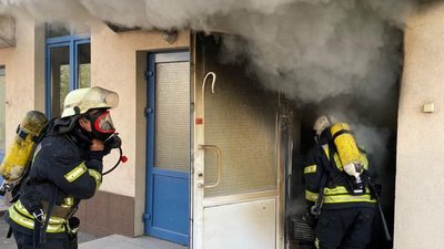 У Києві через пожежу в гімназії ДСНС евакуювала 1500 дітей