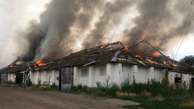 За добу на Миколаївщині рятувальники загасили 15 пожеж. П’ять з них виникли через обстріли військами РФ