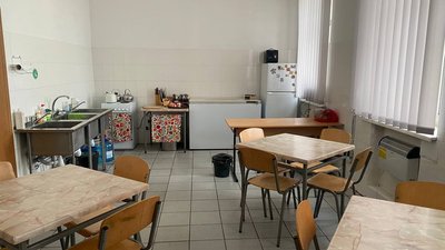 Коли на вулиці -12: де у Дніпрі безпритульні люди можуть безкоштовно пообідати і переночувати Коли на вулиці -12: де у Дніпрі безпритульні люди можуть безкоштовно пообідати і переночувати