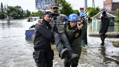 "Обстріли були майже щодня": історія водолаза з Одещини, який рятував людей після підриву Каховської ГЕС