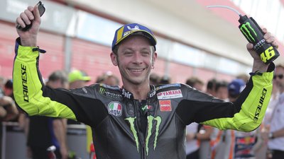 Легендарний мотогонщик Валентино Россі закінчив 20-річну кар'єру у MotoGP: усі його досягнення