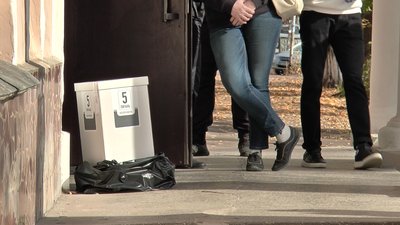 Скринька для збору анкет із заповненими питаннями Скринька для збору анкет із заповненими питаннями