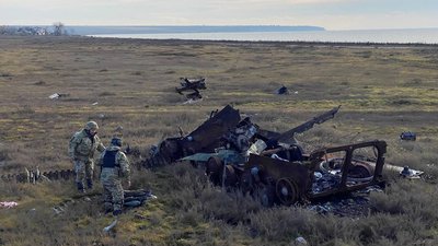 Нездетоновані снаряди та мінні поля. Сапери миколаївської тероборони працюють над розмінуванням Херсонщини Нездетоновані снаряди та мінні поля. Сапери миколаївської тероборони працюють над розмінуванням Херсонщини