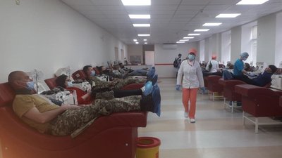 Військові сумської 27-ї артбригади взяли участь у благодійній акції здачі крові