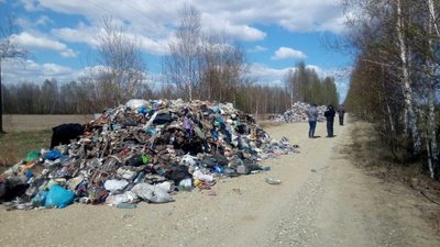 Перевізника, який викинув львівське сміття на Житомирщині - покарають