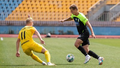 У матчі 2 туру Української Прем'єр-Ліги житомирський клуб "Полісся" поступився команді "Дніпро-1" з рахунком 2:1 У матчі 2 туру Української Прем'єр-Ліги житомирський клуб "Полісся" поступився команді "Дніпро-1" з рахунком 2:1