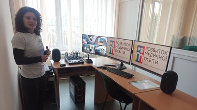 Вчителі та працівники дошкільних закладів Житомира розпочали навчатися першій домедичній допомозі Вчителі та працівники дошкільних закладів Житомира розпочали навчатися першій домедичній допомозі