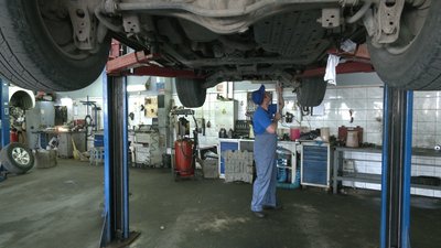 Вчитися і працювати. Як на Прикарпатті впроваджують дуальну освіту