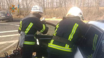 У зіткненні вантажівки та легковика під Харковом травмувалася дитина У зіткненні вантажівки та легковика під Харковом травмувалася дитина