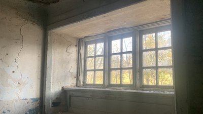 На Черкащині мисливський палац консервують на зиму, щоб вберегти від дощів та снігу На Черкащині мисливський палац консервують на зиму, щоб вберегти від дощів та снігу