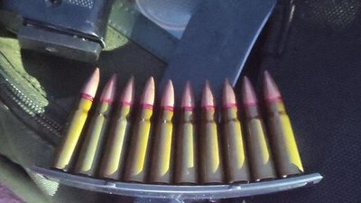 На Вінниччині затримали чоловіка, який перевозив зброю, набої та ножі