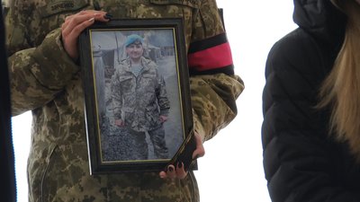 На Донбасі попрощалися із загиблим військовим