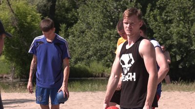 Вийшли на пісок. Сумські гандболісти почали підготовку до європейських університетських ігор Вийшли на пісок. Сумські гандболісти почали підготовку до європейських університетських ігор