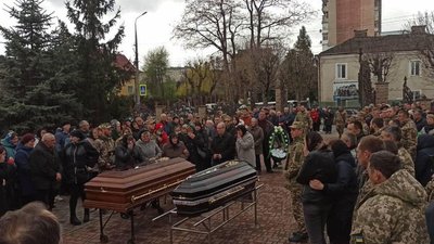 На Тернопільщині попрощалися з двома бійцями На Тернопільщині попрощалися з двома бійцями