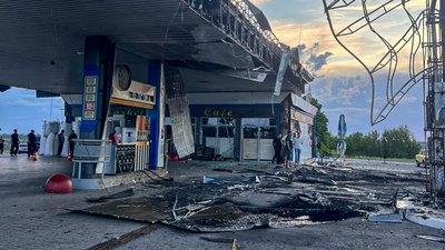 АЗС у Кам'яній Ярузі, де влучив російський безпілотник