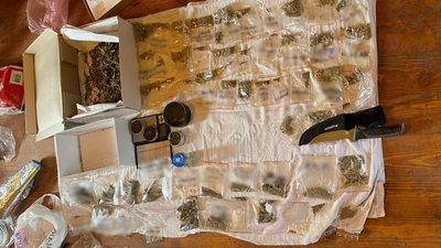 На Закарпатті затримали групу людей за збут канабісу На Закарпатті затримали групу людей за збут канабісу