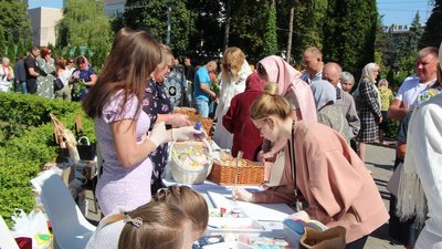 У Луцьку молилися за загиблих дітей від російської агресії У Луцьку молилися за загиблих дітей від російської агресії
