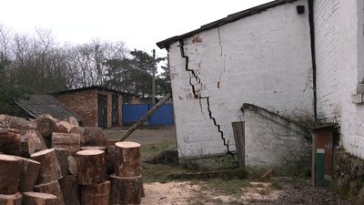 Найстаріше приміщення з 1929 року: на Рівненщині просять нову будівлю для школярів Найстаріше приміщення з 1929 року: на Рівненщині просять нову будівлю для школярів