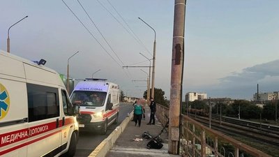 У Тернополі, внаслідок падіння з електросамоката, загинув 13-річний хлопець, неповнолітній