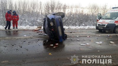 У ДТП на Донеччині загинули дві людини, ще одна - в лікарні У ДТП на Донеччині загинули дві людини, ще одна - в лікарні