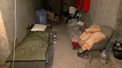 Життя у підвалі Життя у підвалі