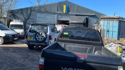 Авто, бронежилети та гумвантажі. Як прикарпатець в Англії організував допомогу для ЗСУ Авто, бронежилети та гумвантажі. Як прикарпатець в Англії організував допомогу для ЗСУ