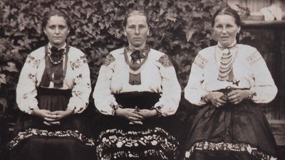 Не втратять свою цінність, красу та унікальність, - колекціонерка Любов Дрогомирецька про вишиванки Не втратять свою цінність, красу та унікальність, - колекціонерка Любов Дрогомирецька про вишиванки