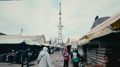 Центральний ринок у Чернігові працює попри заборону міської комісії