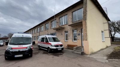 Із Запоріжжя до Чернігівщини: до Варви переїхала родина лікарів