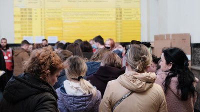 "Маю надію згодом повернутися додому". До Чернівців евакуювались жителі Донеччини "Маю надію згодом повернутися додому". До Чернівців евакуювались жителі Донеччини