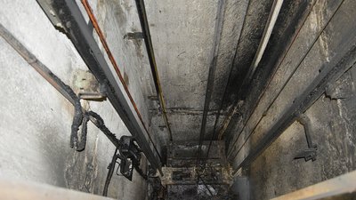 У Дніпрі вогнеборці ліквідували пожежу в багатоповерхівці та вивели 23 людини, з яких 3 дітей У Дніпрі вогнеборці ліквідували пожежу в багатоповерхівці та вивели 23 людини, з яких 3 дітей