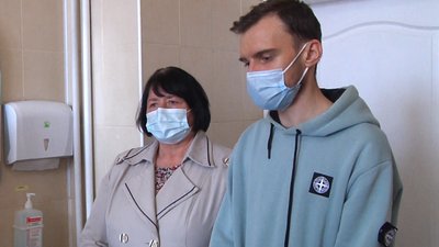 27-річний пацієнт з Волині подякував батьками свого посмертного донора 27-річний пацієнт з Волині подякував батьками свого посмертного донора