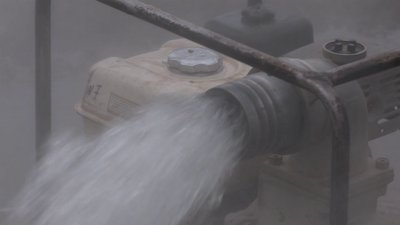 У Херсоні сталась аварія на теплотрасі. Місцеві кажуть, так уже 15 років У Херсоні сталась аварія на теплотрасі. Місцеві кажуть, так уже 15 років