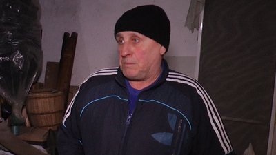 З генераторами та буржуйками. В Покровську в підвалах будинків облаштовують укриття З генераторами та буржуйками. В Покровську в підвалах будинків облаштовують укриття