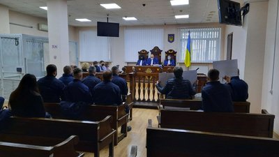 Пікет під тернопільським судом: розглядають справу патрульних через службових повноважень Пікет під тернопільським судом: розглядають справу патрульних через службових повноважень