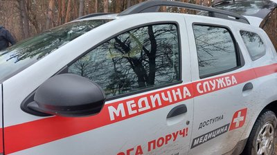 "Ми відчуваємо, що ми комусь потрібні": на Сумщині працюють мобільні бригади лікарів "Ми відчуваємо, що ми комусь потрібні": на Сумщині працюють мобільні бригади лікарів