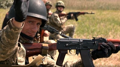 "Люди були готові йти без бронежилетів": на Одещині відбулися навчання бійців територіальної оборони. ВІДЕО "Люди були готові йти без бронежилетів": на Одещині відбулися навчання бійців територіальної оборони. ВІДЕО