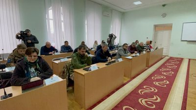 У Прилуках виділили 4,2 мільйони гривень на придбання спецавтомобіля для військових У Прилуках виділили 4,2 мільйони гривень на придбання спецавтомобіля для військових