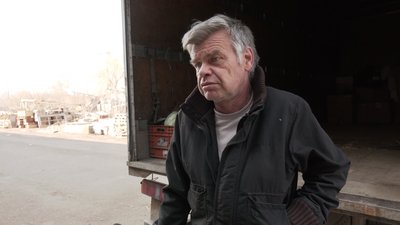 "Люди просять: Дайте хоч щось". Історії водіїв, які возять з Франківська гумдопомогу на передову "Люди просять: Дайте хоч щось". Історії водіїв, які возять з Франківська гумдопомогу на передову