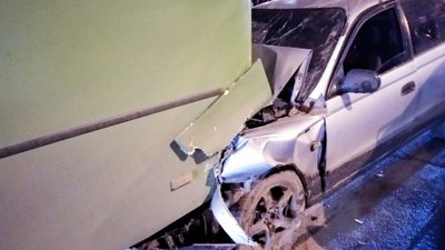 В Одесі автівка в'їхала в маршрутку: є травмовані В Одесі автівка в'їхала в маршрутку: є травмовані