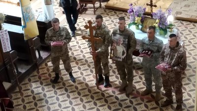 На Тернопільщині попрощалися ще з трьома військовослужбовцями На Тернопільщині попрощалися ще з трьома військовослужбовцями