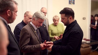 Володимир Зеленський та рідні ірландських добровольців