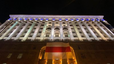 У центрі Києва вивісили національний прапор Білорусі