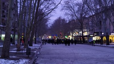 Віддати шану Героям Небесної Сотні: миколаївці зібралися на місці проведення місцевого Євромайдану