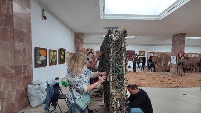 У Львові встановили національний рекорд "Найбільша маскувальна сітка України" У Львові встановили національний рекорд "Найбільша маскувальна сітка України"