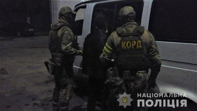 У Чернівцях затримали чоловіка, якого підозрюють у вбивстві людини посеред вулиці