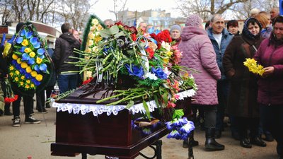 "Ми молили Бога до останнього": на Одещині простилися із загиблими військовослужбовцями "Ми молили Бога до останнього": на Одещині простилися із загиблими військовослужбовцями