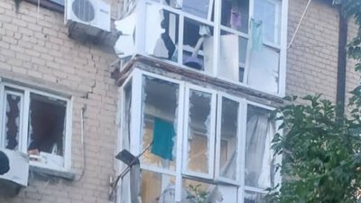 Наслідки обстрілу багатоквартирного будинка в Новодонецькому 14 червня 2026 року